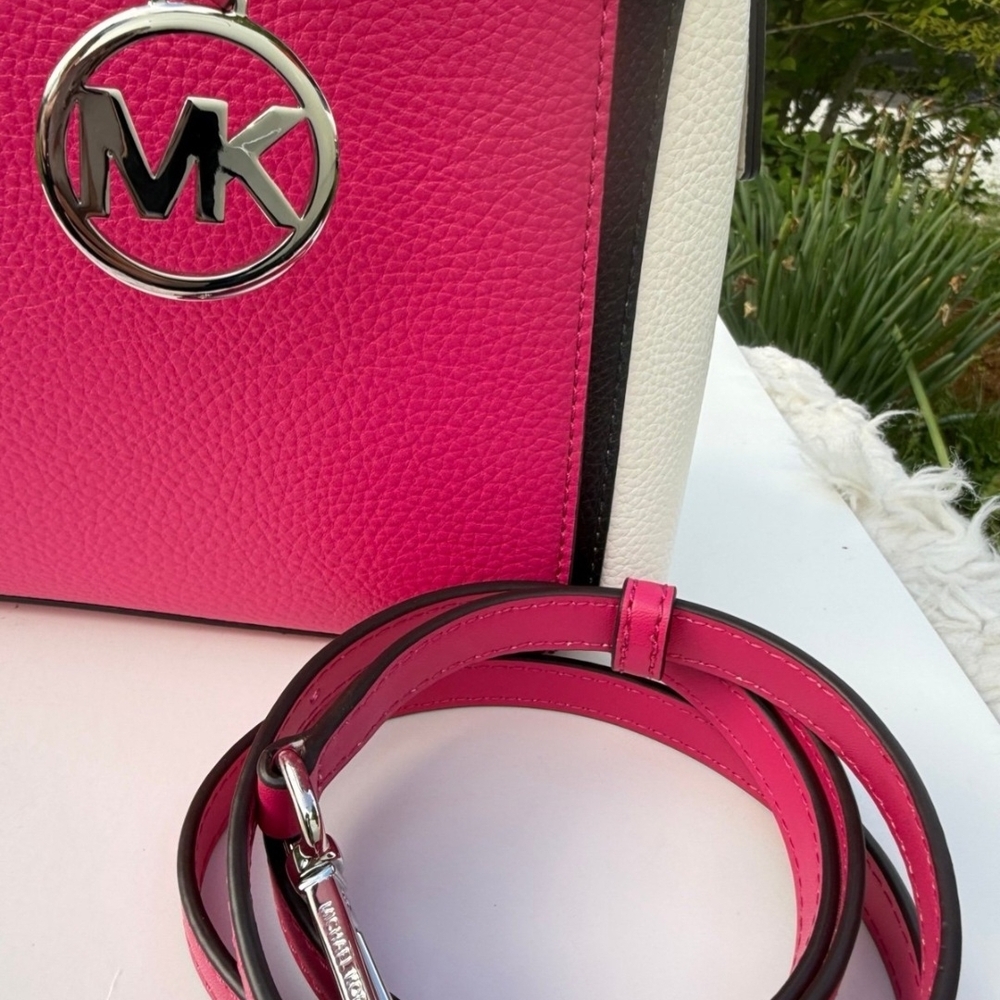 Michael Kors Mercer Medium Color-Block Belted Leather Satchel Large - Picture 2 of 12